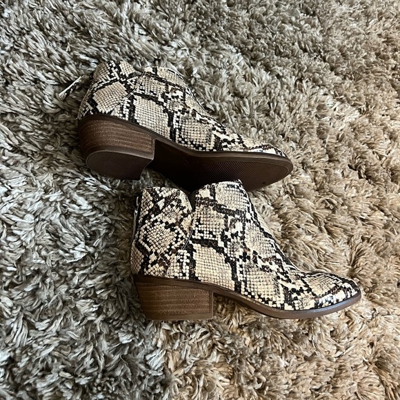 Michael by Michael Shannon snake print booties - Picture 3 of 6